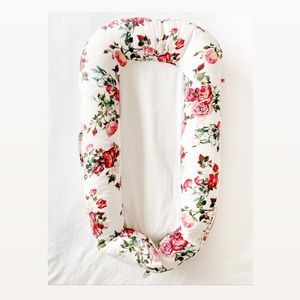 Dockatot Deluxe Plus Dock - La Vie En Rose